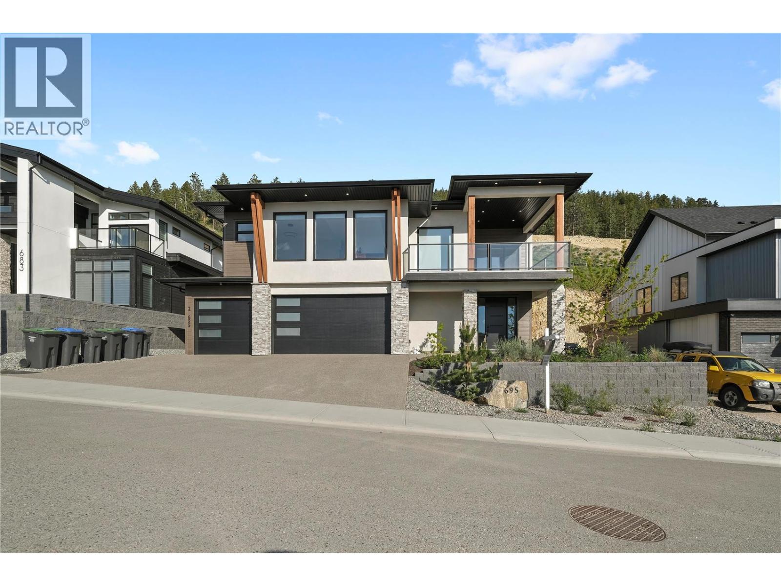 695 Deans Drive, Kelowna, British Columbia  V1P 1A1 - Photo 1 - 10398135