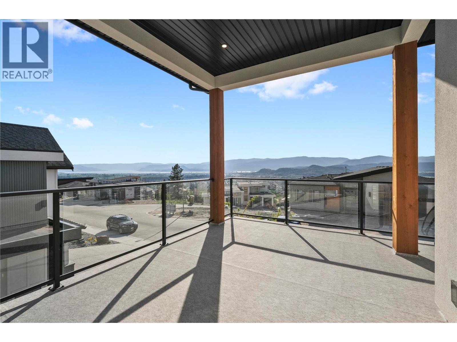 695 Deans Drive, Kelowna, British Columbia  V1P 1A1 - Photo 3 - 10398135