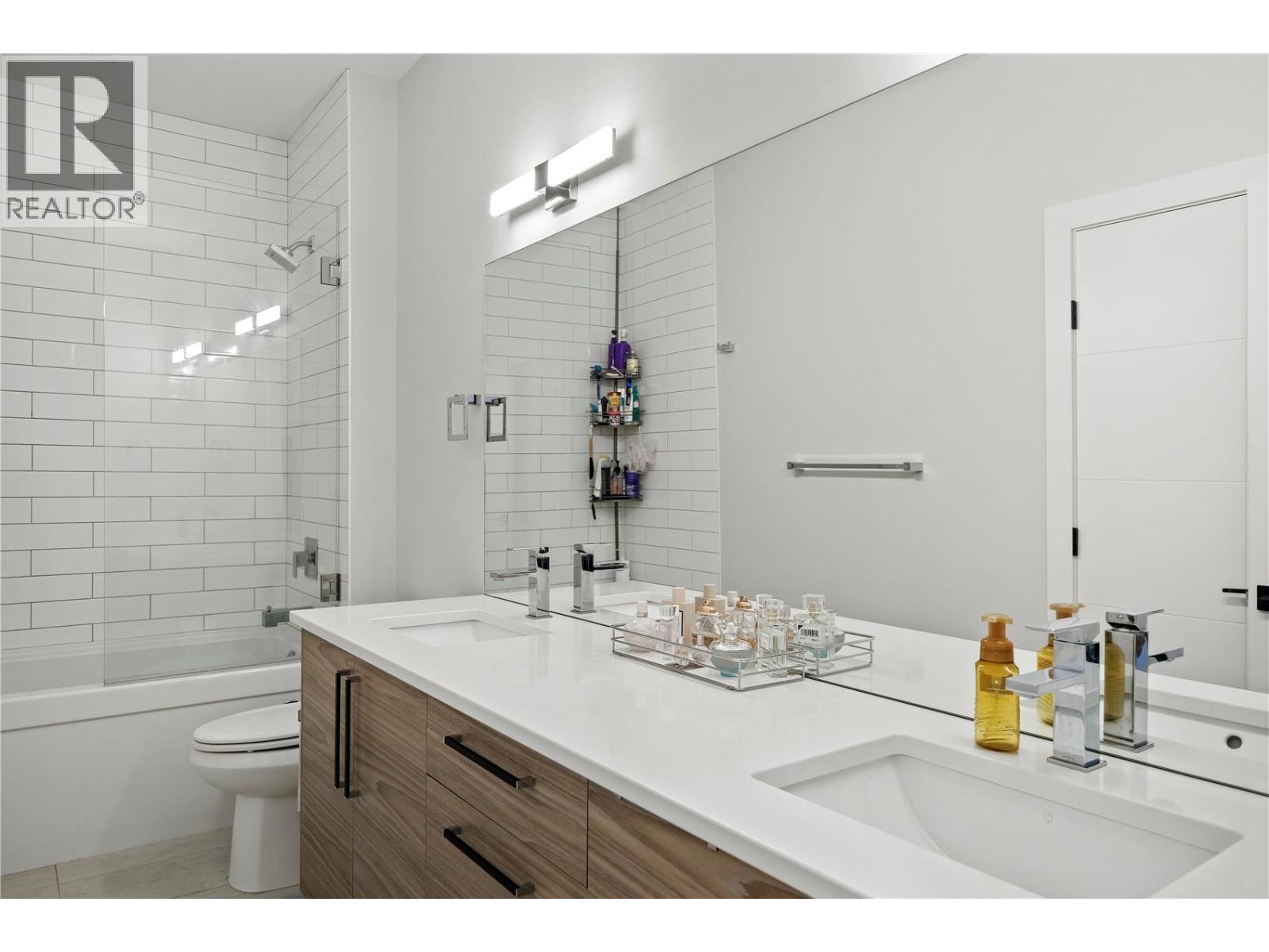 695 Deans Drive, Kelowna, British Columbia  V1P 1A1 - Photo 36 - 10398135