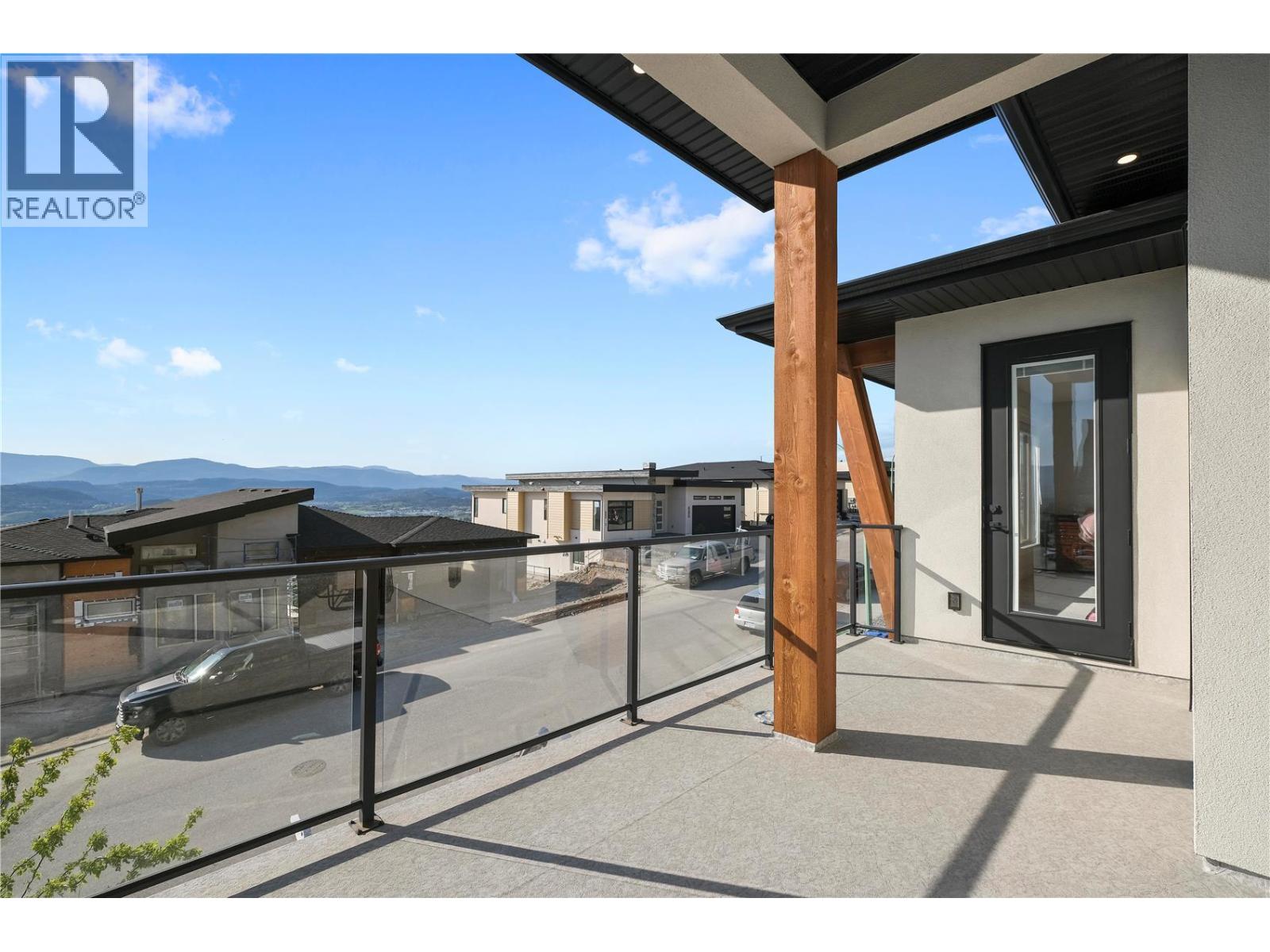 695 Deans Drive, Kelowna, British Columbia  V1P 1A1 - Photo 4 - 10398135