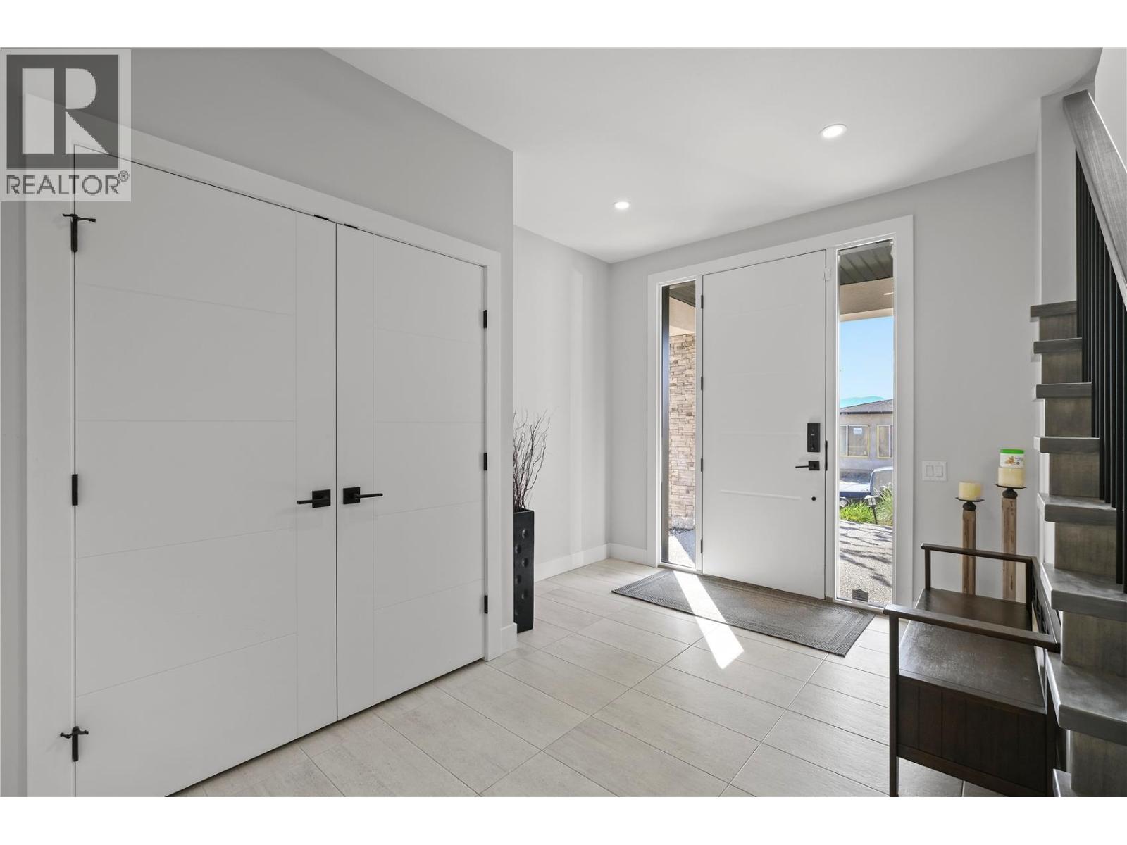 695 Deans Drive, Kelowna, British Columbia  V1P 1A1 - Photo 46 - 10398135