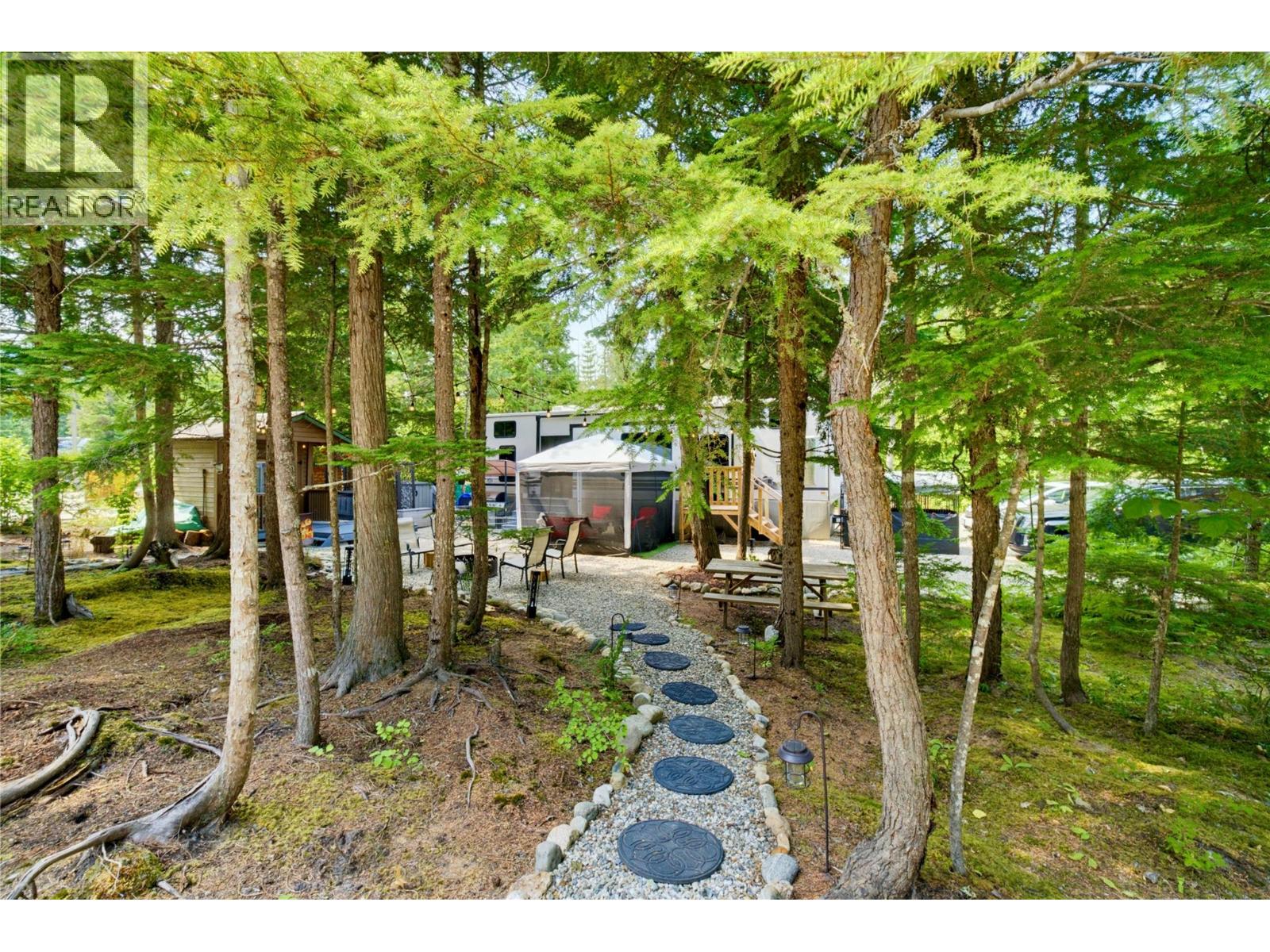 3499 Luoma Road Unit# 187, Malakwa, British Columbia  V0E 2J0 - Photo 9 - 10398041