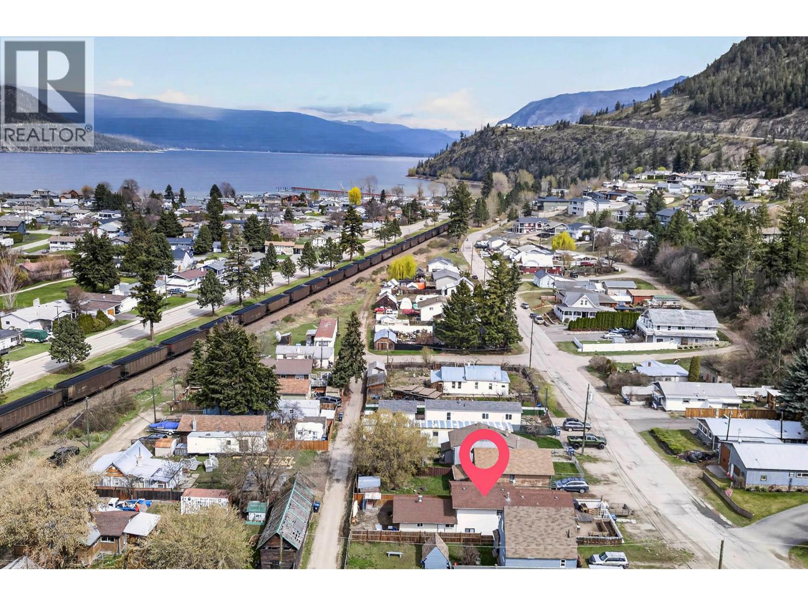 1018 Hillside Avenue, Chase, British Columbia  V0E 1M0 - Photo 4 - 10398148