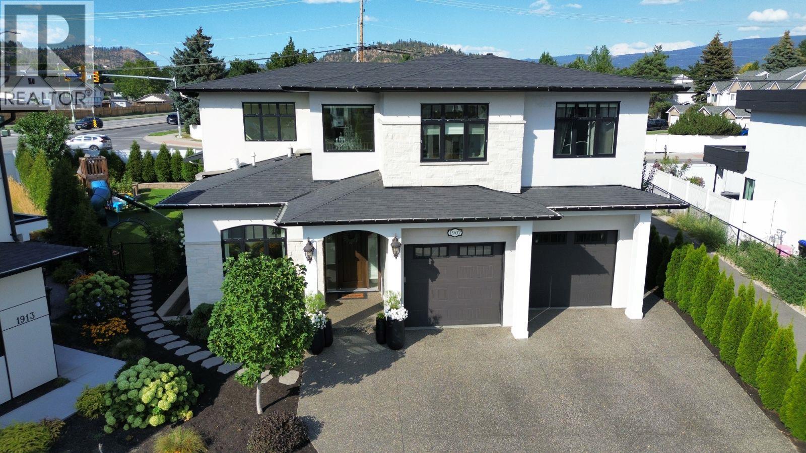 1907 Hemmerling Court, Kelowna, British Columbia  V1V 1X1 - Photo 2 - 10398014