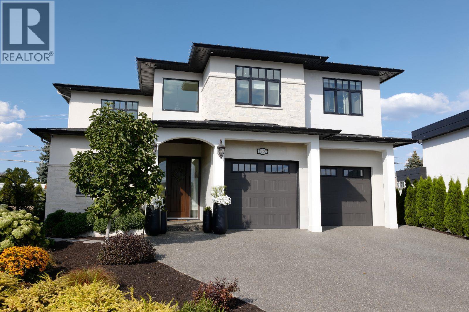 1907 Hemmerling Court, Kelowna, British Columbia  V1V 1X1 - Photo 3 - 10398014