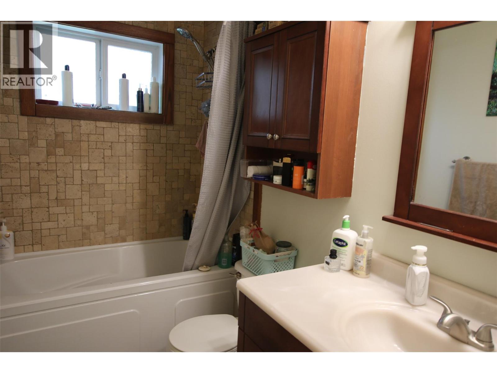 40/48 Kinuseo Place, Tumbler Ridge, British Columbia  V0C 2W0 - Photo 29 - 10398116