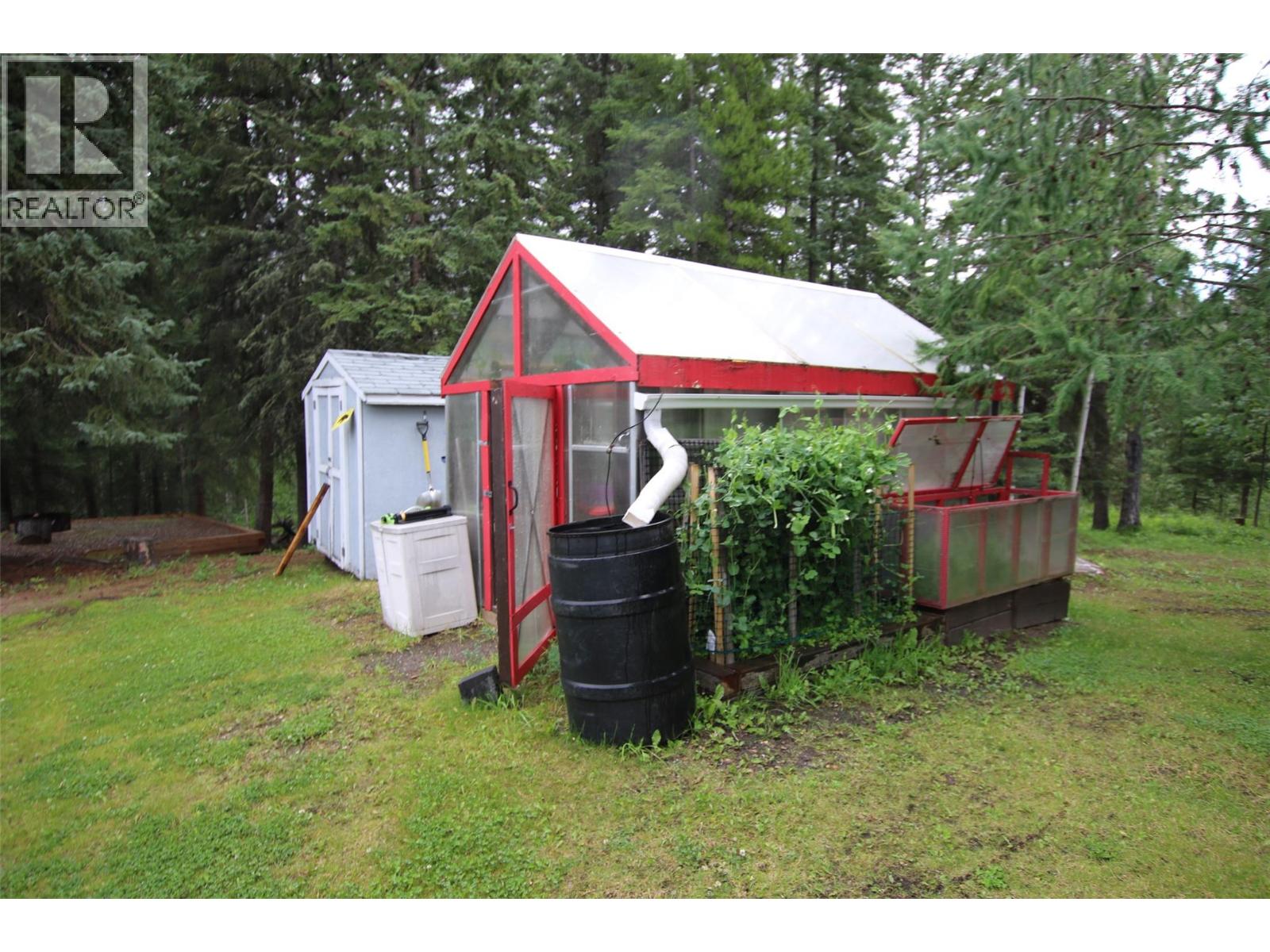 40/48 Kinuseo Place, Tumbler Ridge, British Columbia  V0C 2W0 - Photo 4 - 10398116