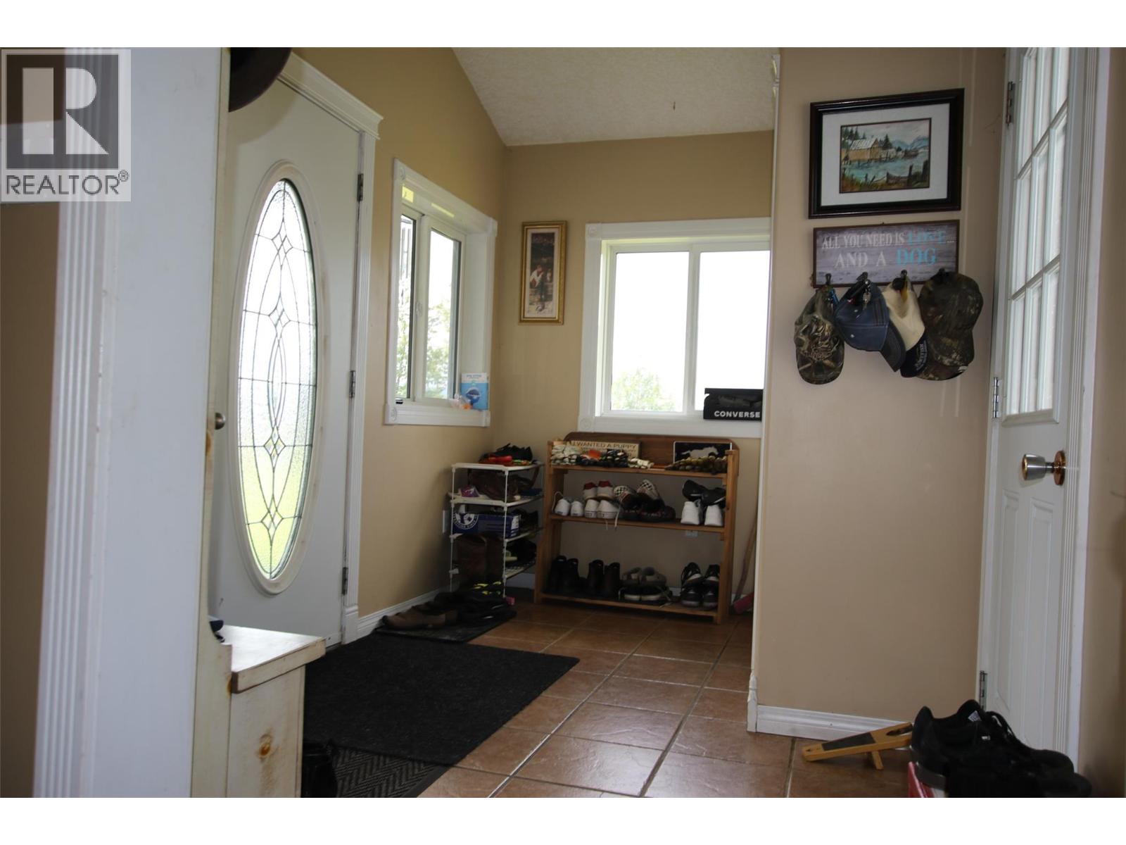 40/48 Kinuseo Place, Tumbler Ridge, British Columbia  V0C 2W0 - Photo 5 - 10398116