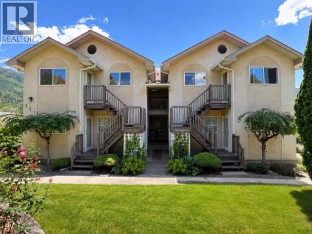 573 10th Avenue Unit# 4, Castlegar, British Columbia  V1N 1K6 - Photo 1 - 10398081
