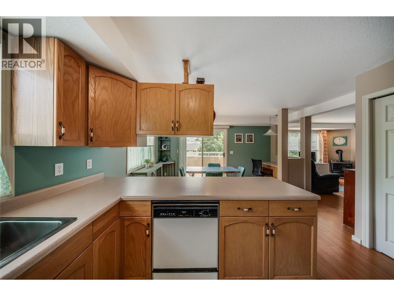 573 10th Avenue Unit# 4, Castlegar, British Columbia  V1N 1K6 - Photo 16 - 10398081
