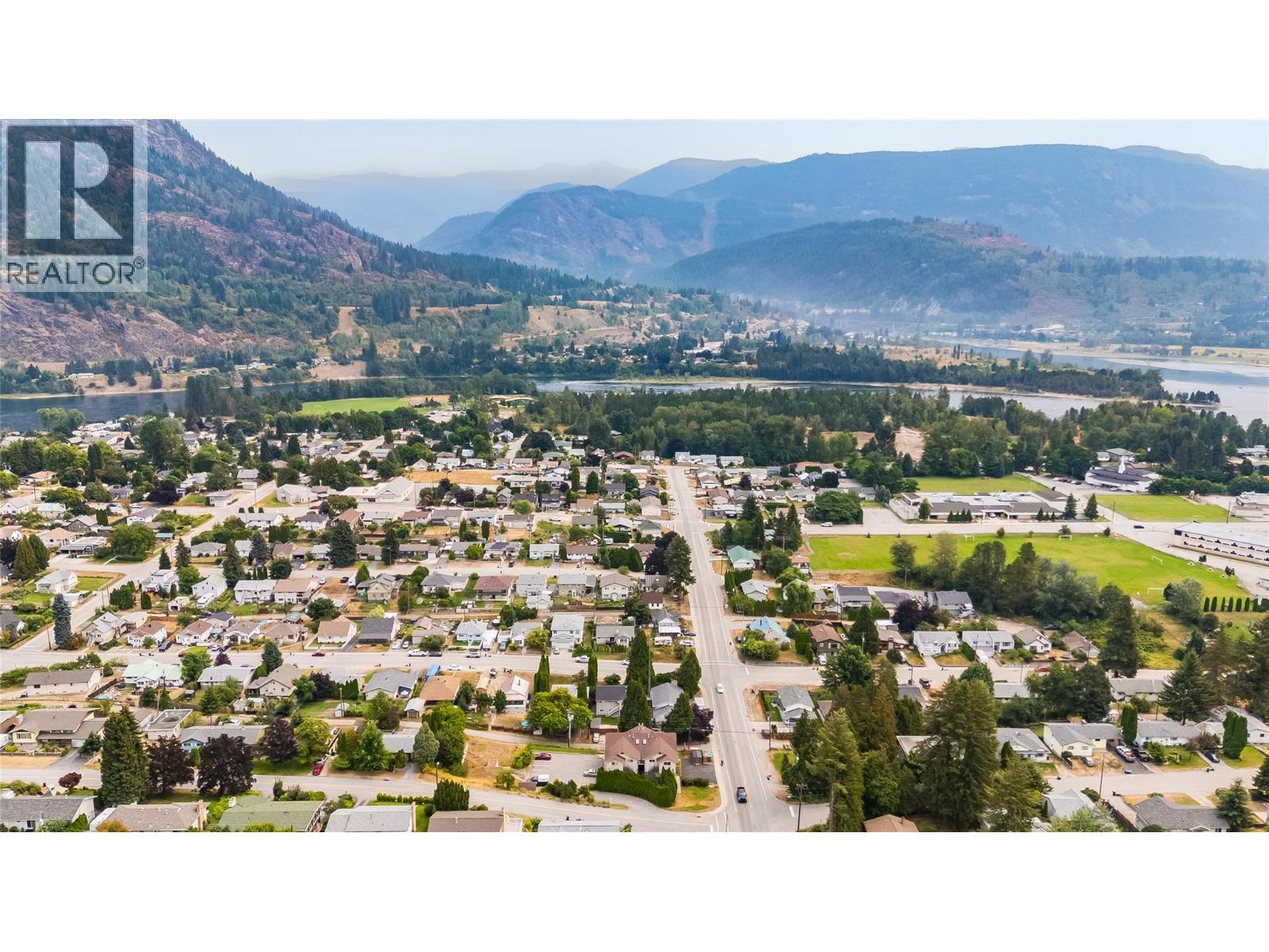 573 10th Avenue Unit# 4, Castlegar, British Columbia  V1N 1K6 - Photo 33 - 10398081