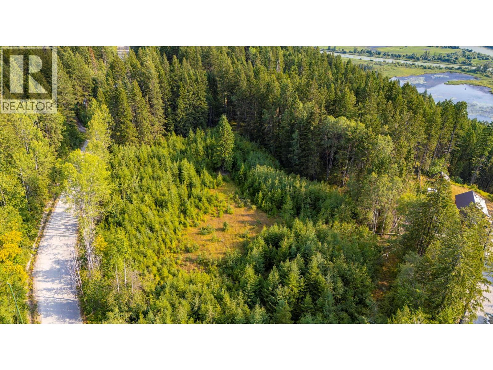 1396 Campbell Road, Golden, British Columbia  V0A 1H7 - Photo 1 - 10398160