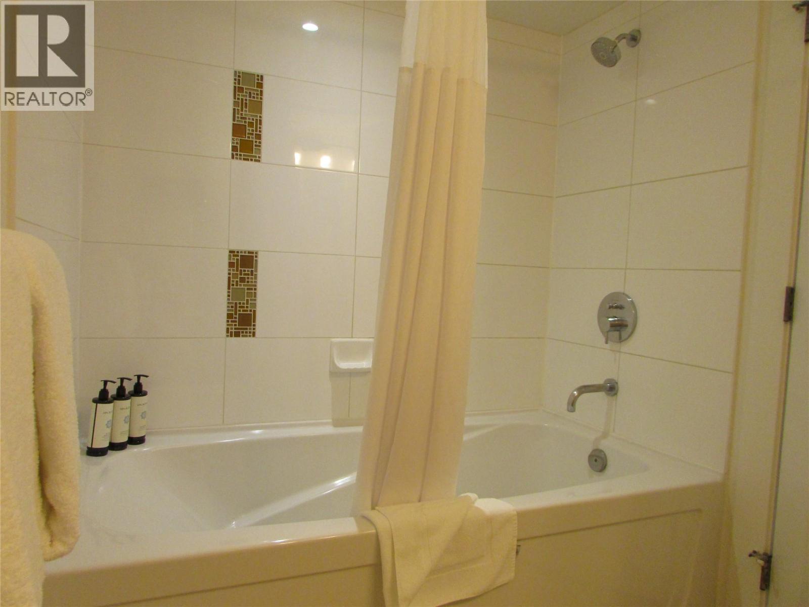 4200 Lakeshore Drive Unit# 332, Osoyoos, British Columbia  V0H 1V6 - Photo 6 - 10397886