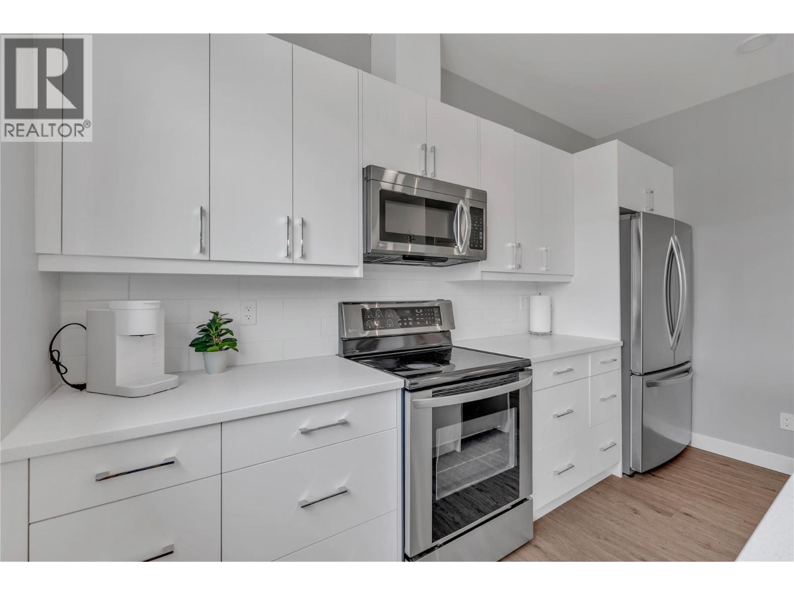 367 Douglas Avenue, Penticton, British Columbia  V2A 2V1 - Photo 41 - 10396347