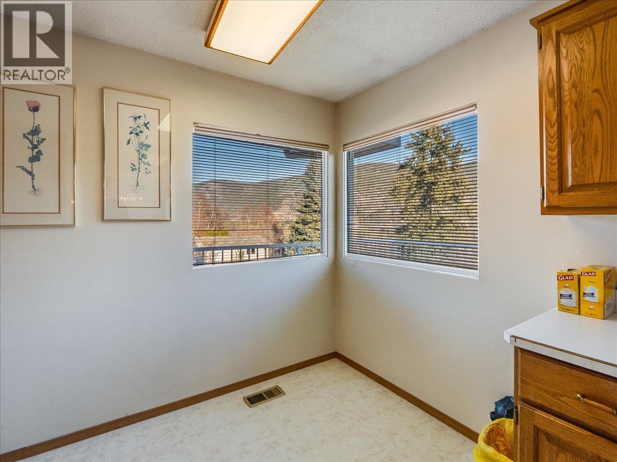 3613 9th Avenue, Castlegar, British Columbia  V1N 2Z6 - Photo 20 - 10398068
