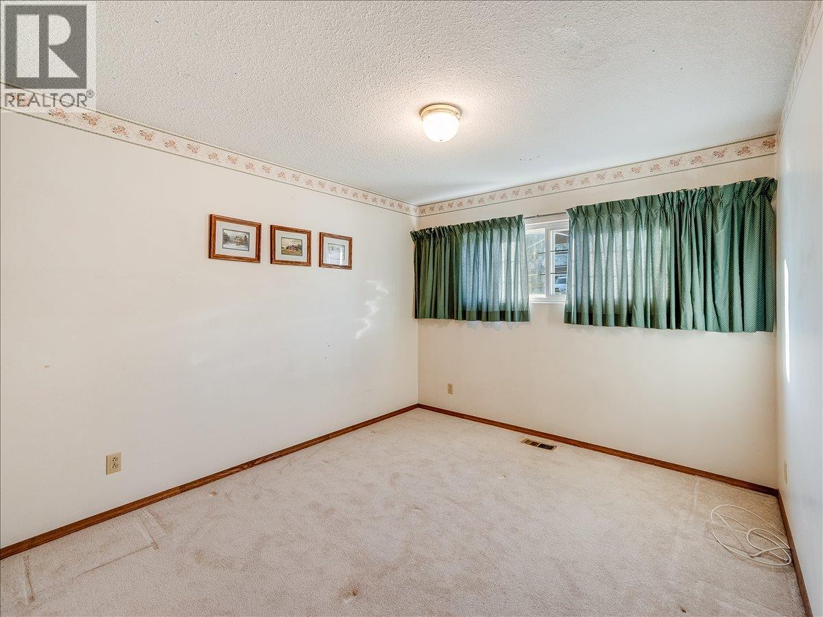 3613 9th Avenue, Castlegar, British Columbia  V1N 2Z6 - Photo 22 - 10398068