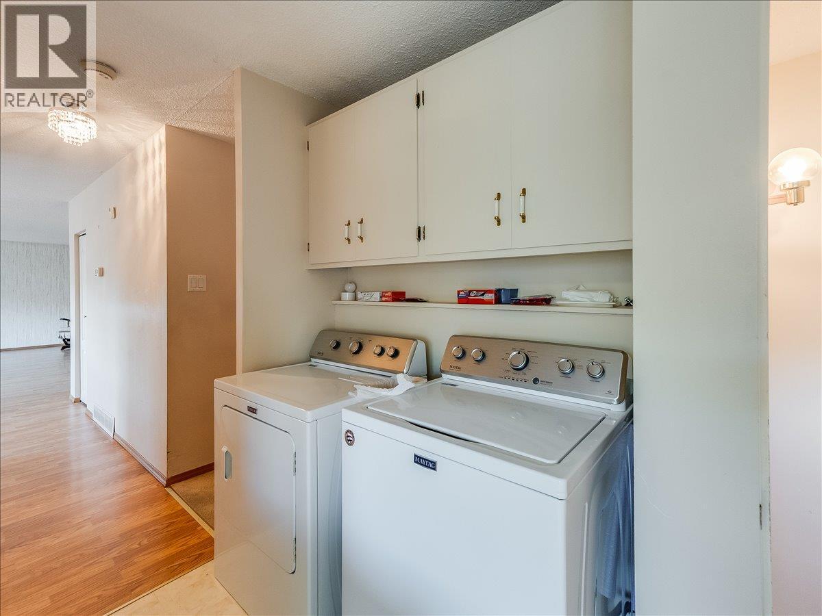 3613 9th Avenue, Castlegar, British Columbia  V1N 2Z6 - Photo 25 - 10398068