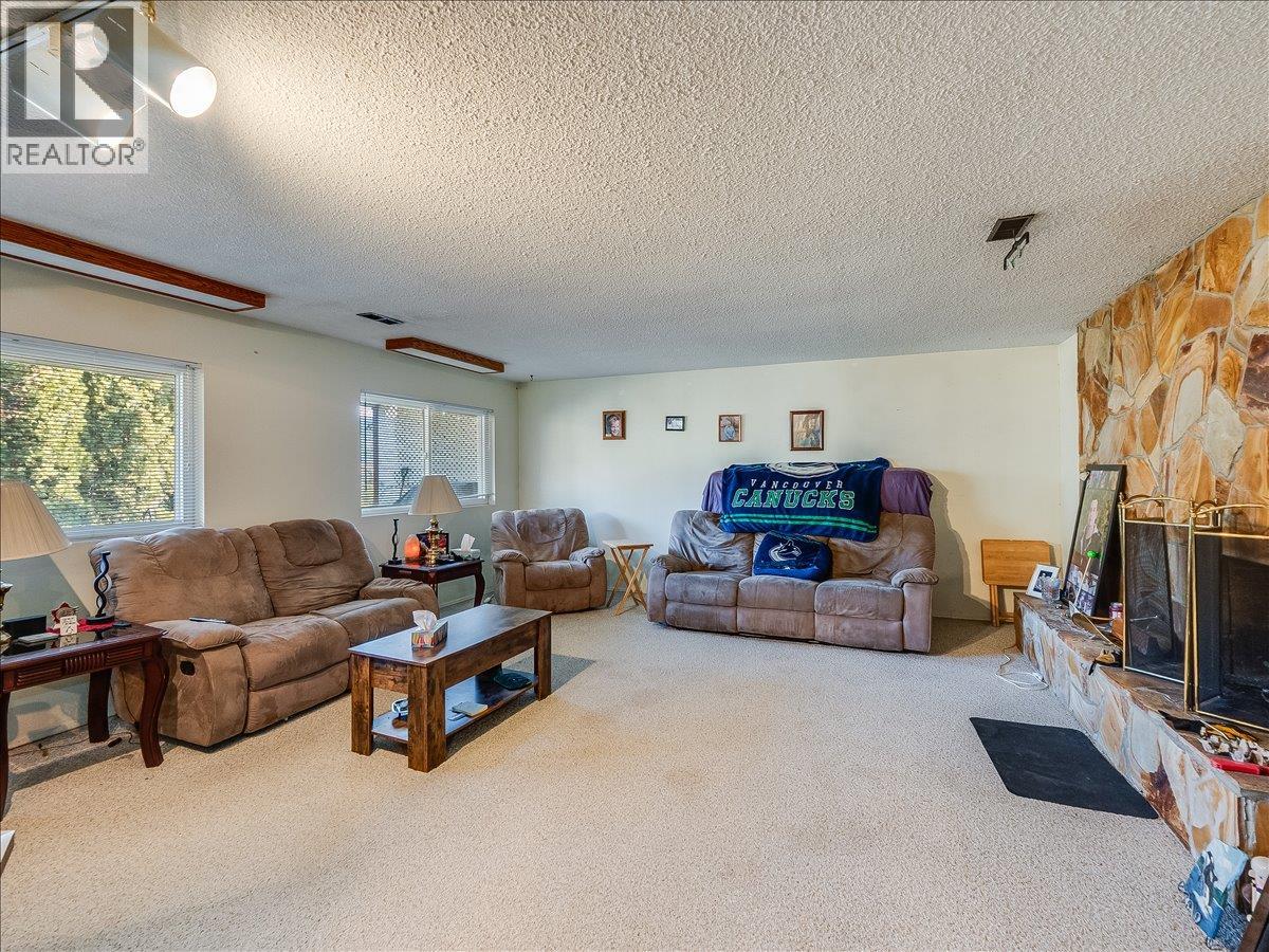 3613 9th Avenue, Castlegar, British Columbia  V1N 2Z6 - Photo 29 - 10398068