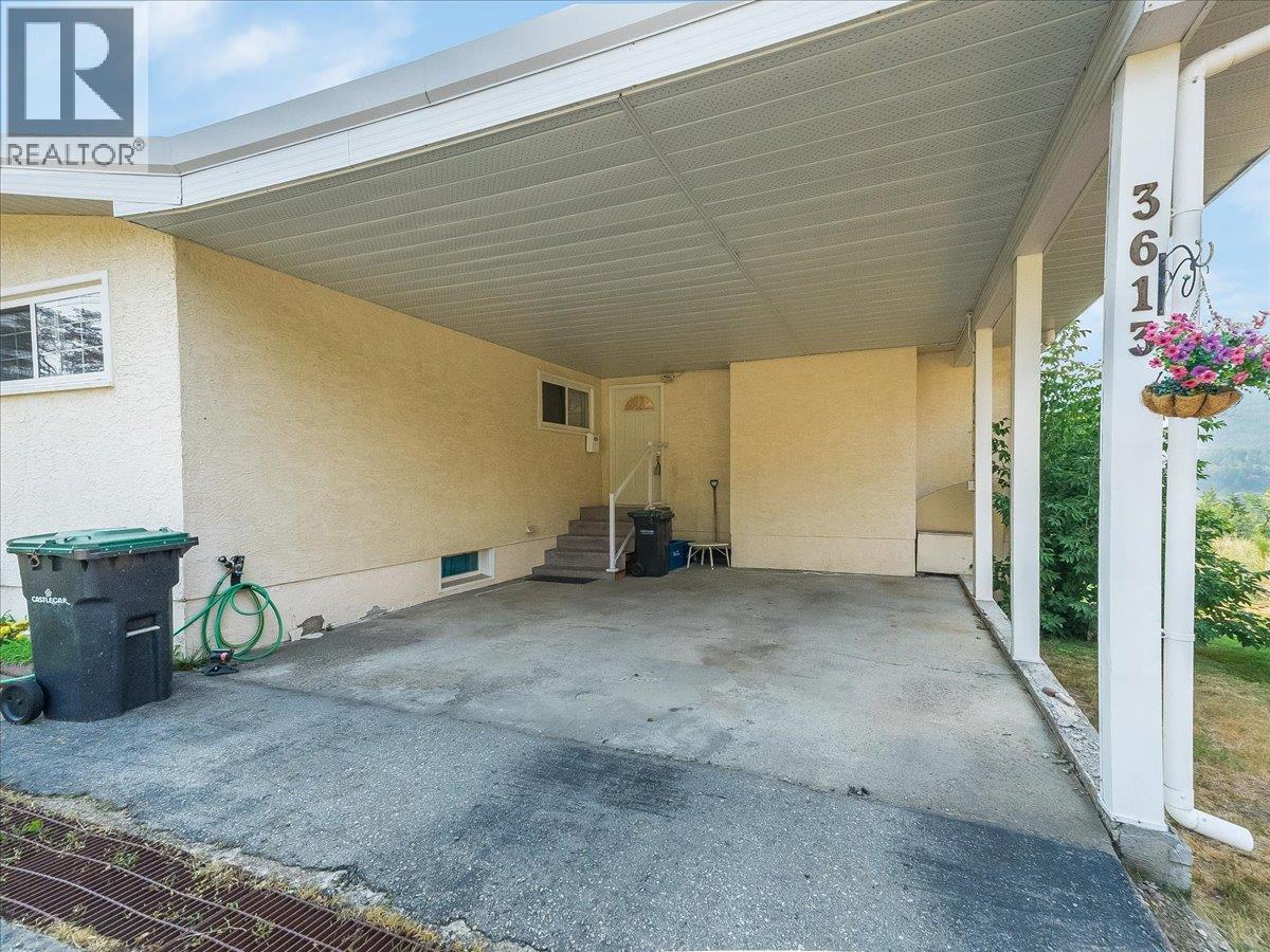 3613 9th Avenue, Castlegar, British Columbia  V1N 2Z6 - Photo 34 - 10398068