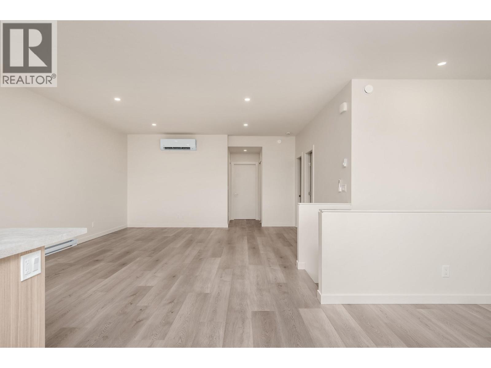 4311 Painted Turtle Drive, Vernon, British Columbia  V1H 1A2 - Photo 14 - 10398062