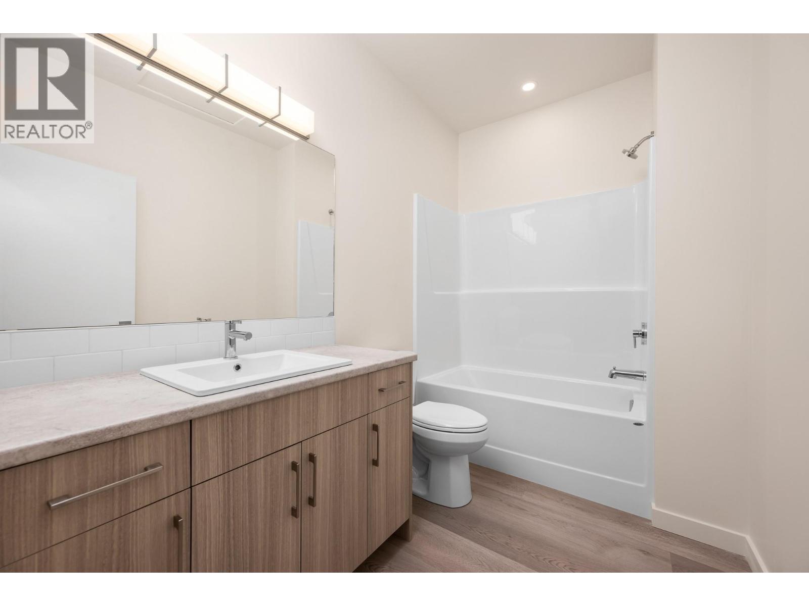 4311 Painted Turtle Drive, Vernon, British Columbia  V1H 1A2 - Photo 15 - 10398062