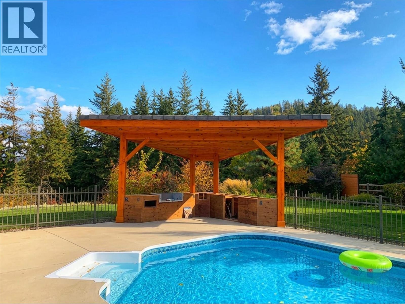 17 Bear Valley Road, Lumby, British Columbia  V0E 2G1 - Photo 44 - 10397875