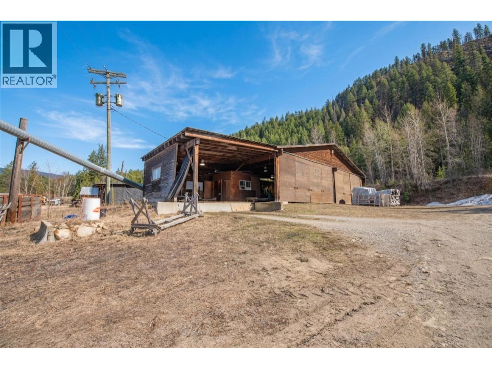 17 Bear Valley Road, Lumby, British Columbia  V0E 2G1 - Photo 9 - 10397875