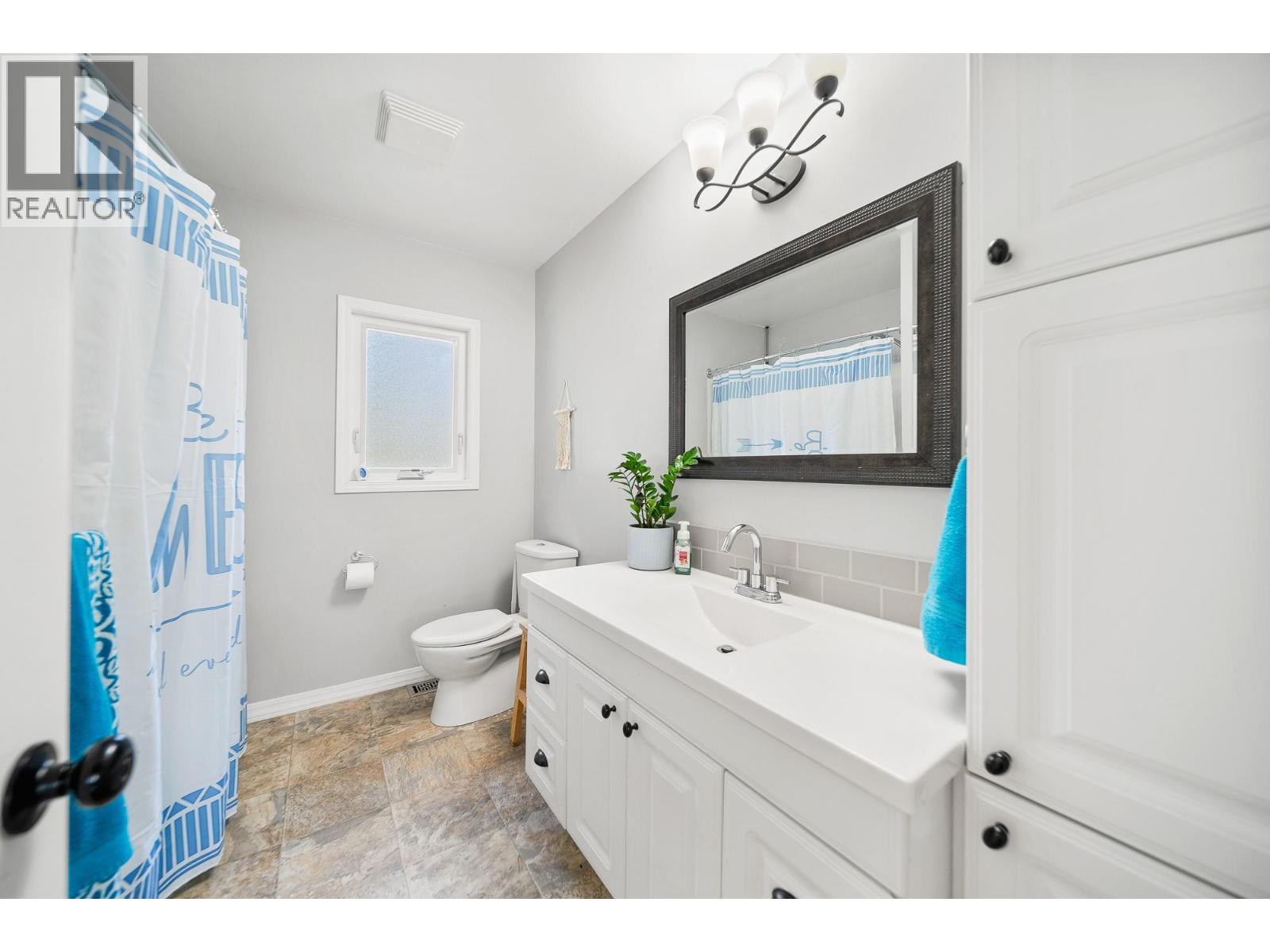 2101 Gillis Crescent, Merritt, British Columbia  V1K 1H9 - Photo 32 - 10398169