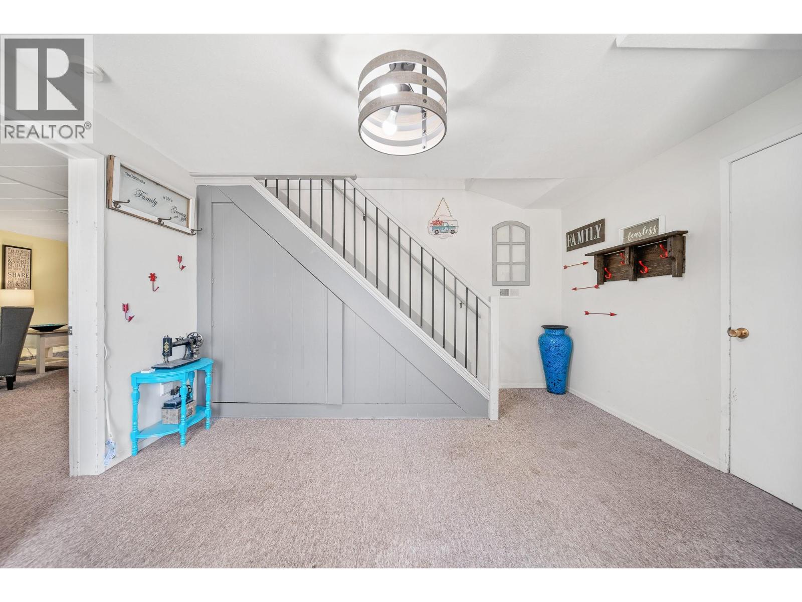 2101 Gillis Crescent, Merritt, British Columbia  V1K 1H9 - Photo 7 - 10398169