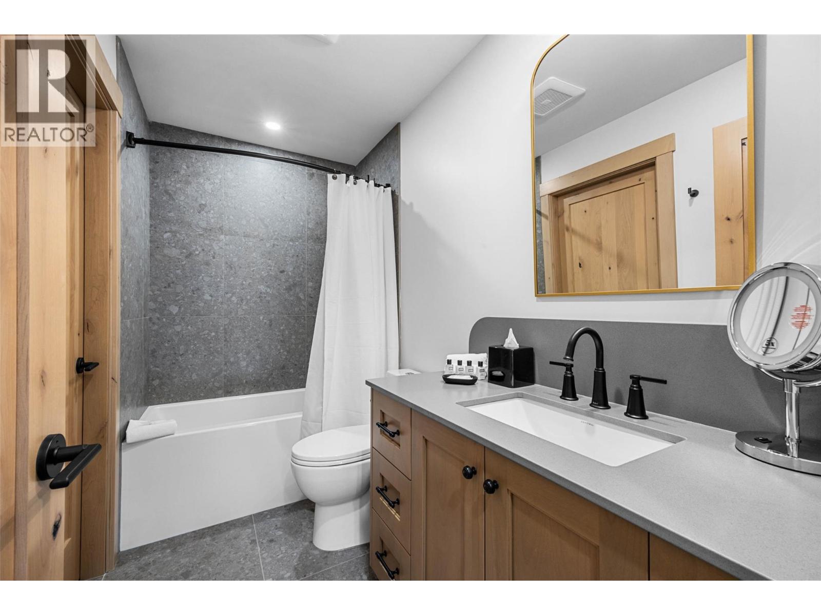 7005 Mcgillivray Lake Drive Unit# 23, Sun Peaks, British Columbia  V0E 5N0 - Photo 18 - 10398159
