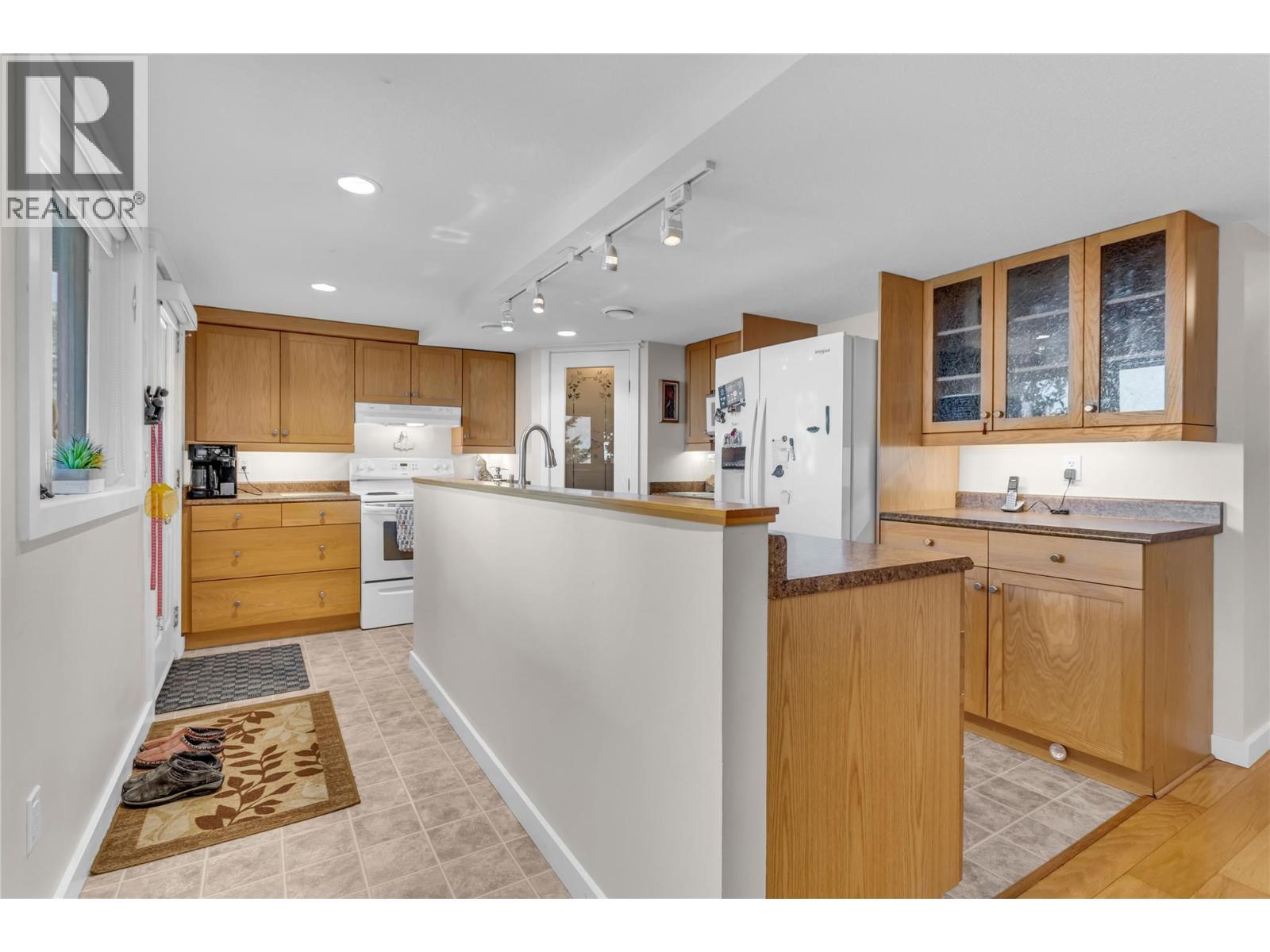 17952 Hereford Road, Kelowna, British Columbia  V4V 1B6 - Photo 45 - 10398046