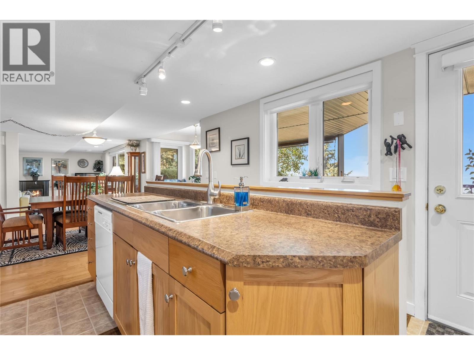 17952 Hereford Road, Kelowna, British Columbia  V4V 1B6 - Photo 46 - 10398046