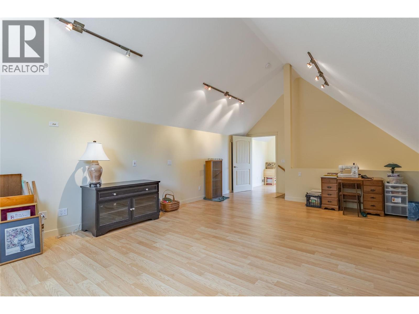 17952 Hereford Road, Kelowna, British Columbia  V4V 1B6 - Photo 63 - 10398046