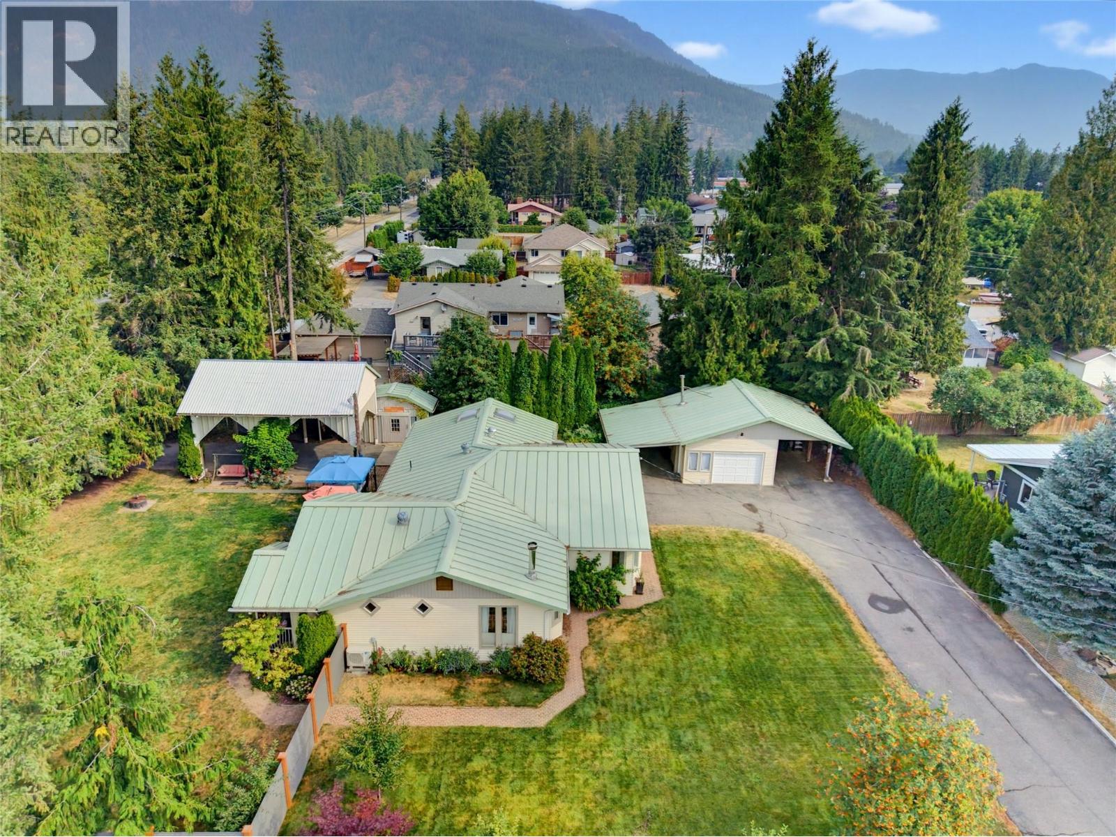 502 Maple Street, Sicamous, British Columbia  V0E 2V0 - Photo 63 - 10398147