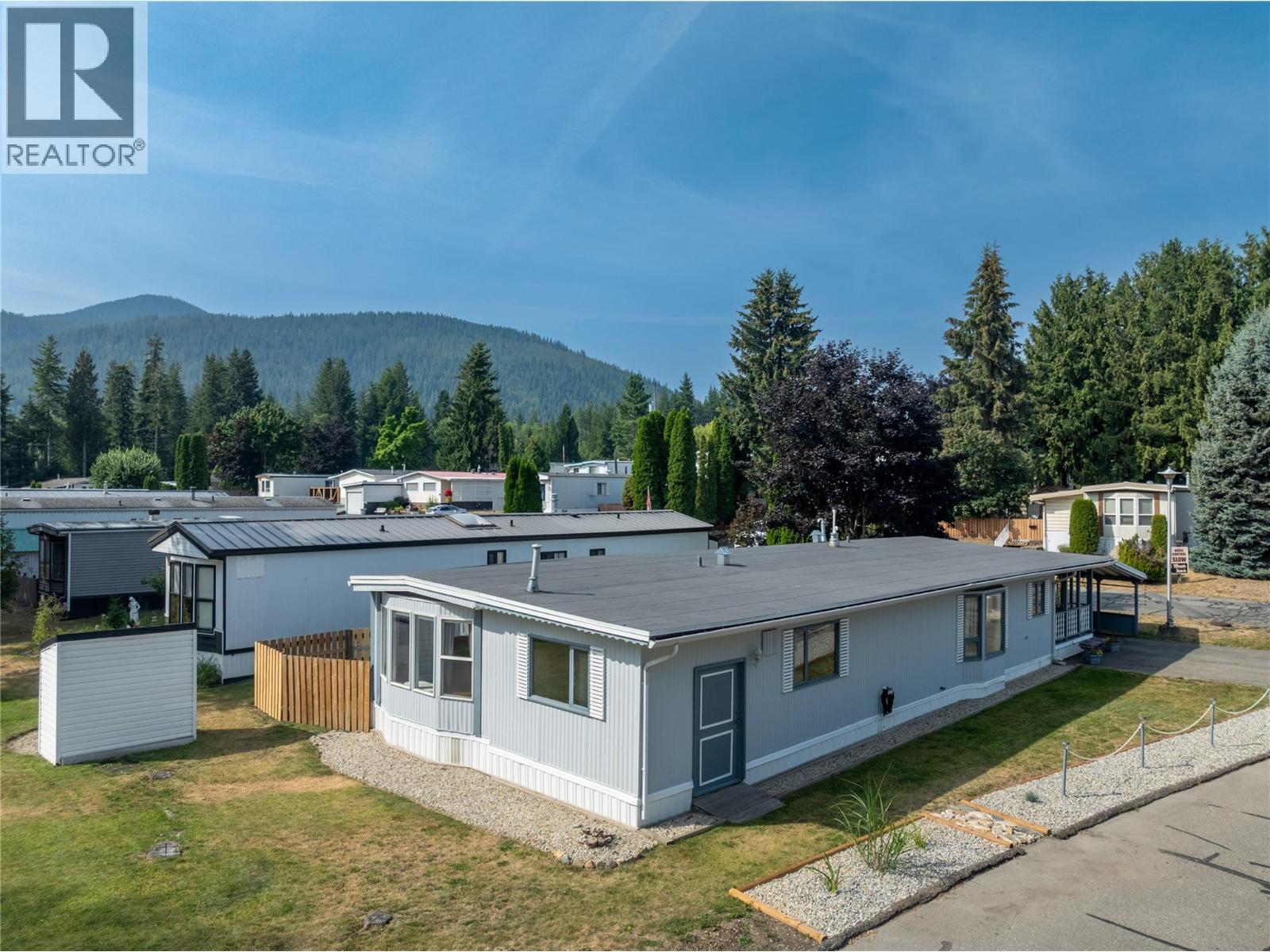 1361 30 Street Se Unit# 1, Salmon Arm, British Columbia  V1E 2N4 - Photo 5 - 10398065