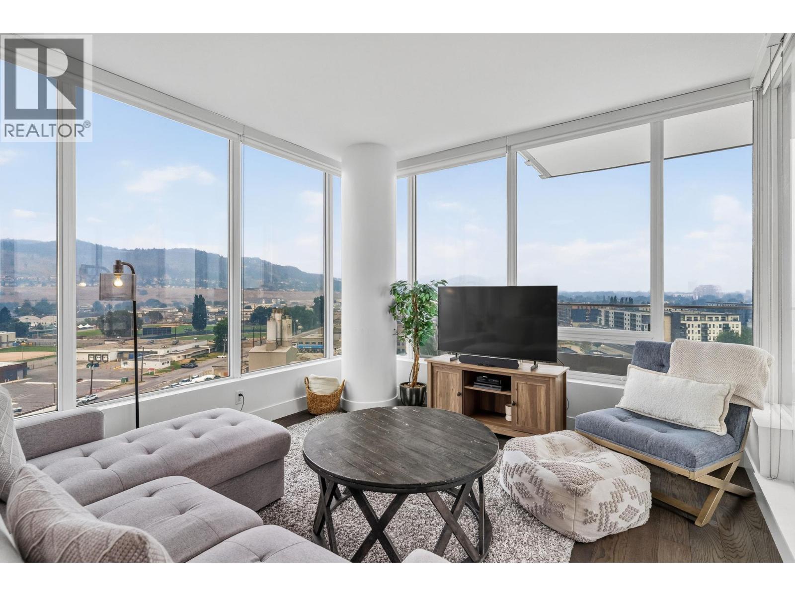 1181 Sunset Drive Unit# 1102, Kelowna, British Columbia  V1Y 0J4 - Photo 2 - 10398213