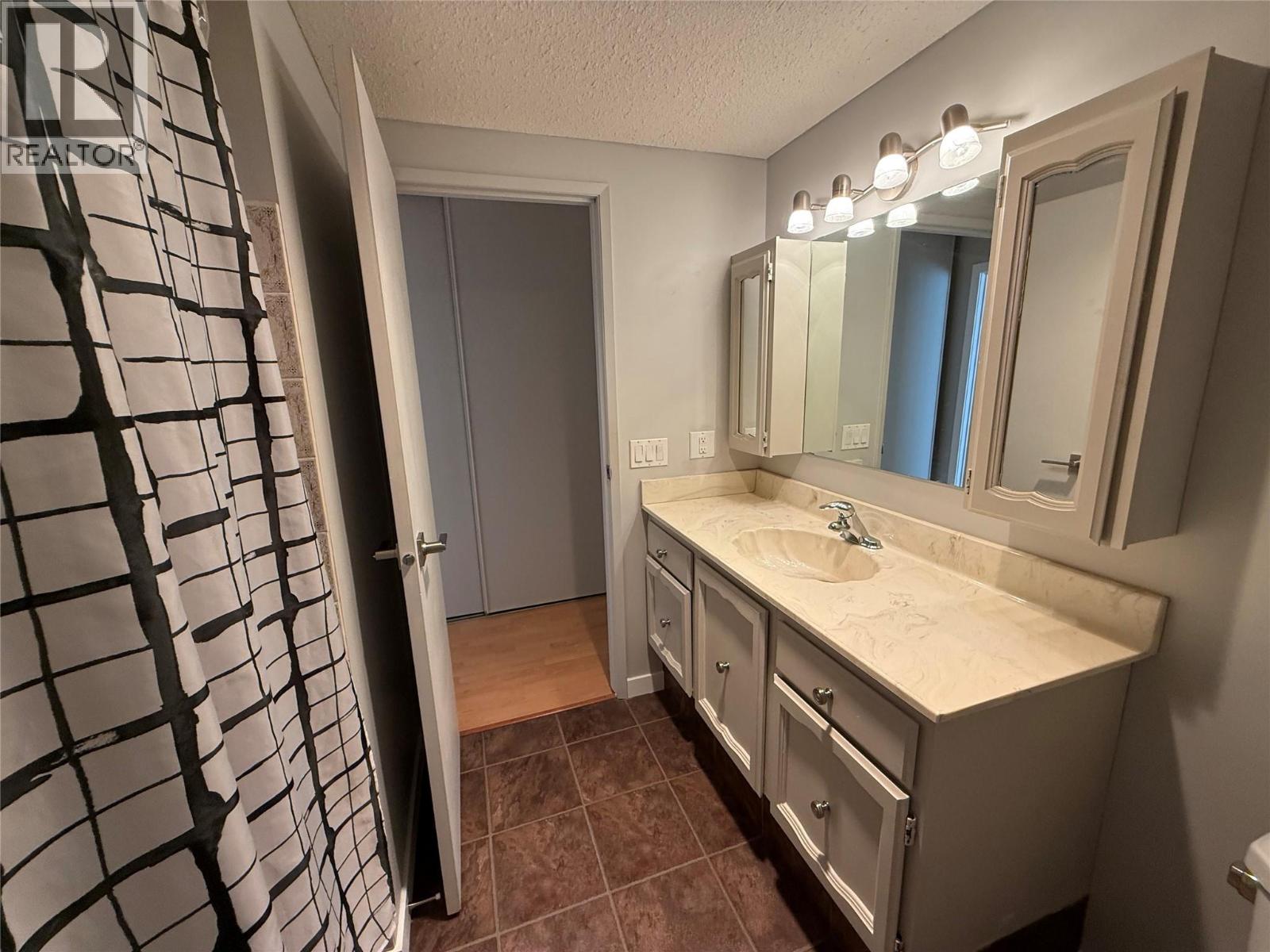 555 Rowcliffe Avenue Unit# 305, Kelowna, British Columbia  V1Y 5Y8 - Photo 14 - 10398117
