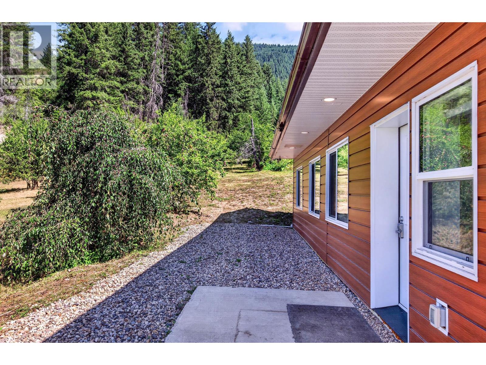 1711 Burman Road, Clearwater, British Columbia  V0E 1N0 - Photo 31 - 10397273