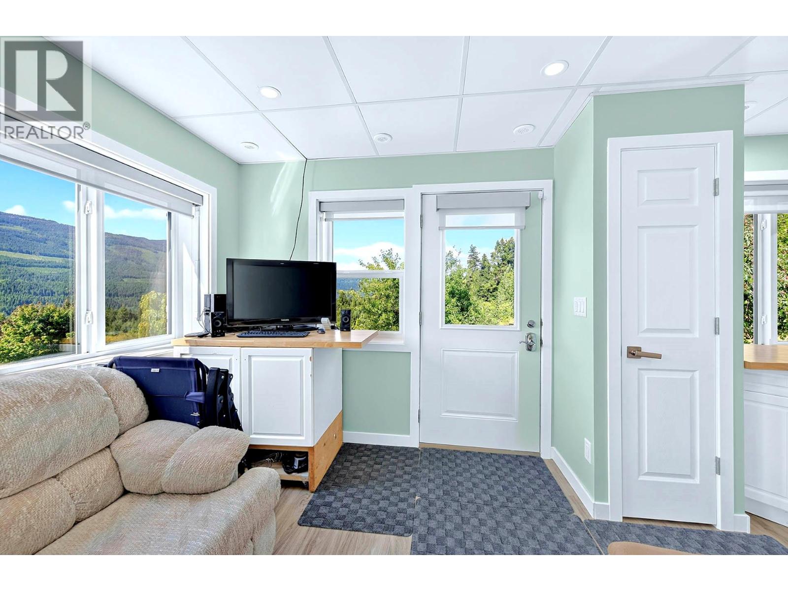 1711 Burman Road, Clearwater, British Columbia  V0E 1N0 - Photo 5 - 10397273