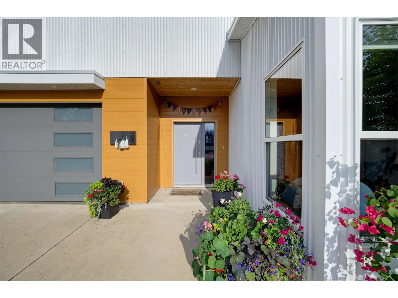 3820 20 Street Ne Unit# 11, Salmon Arm, British Columbia  V1E 0G7 - Photo 2 - 10397716