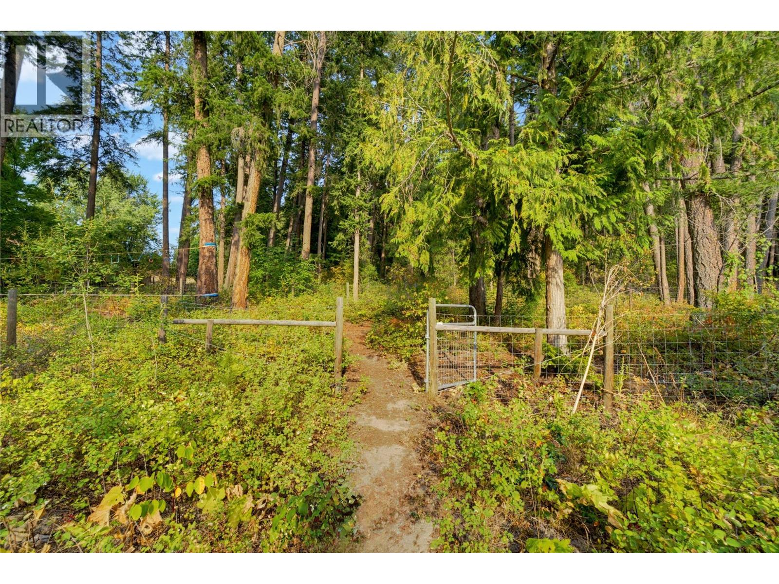 3820 20 Street Ne Unit# 11, Salmon Arm, British Columbia  V1E 0G7 - Photo 54 - 10397716