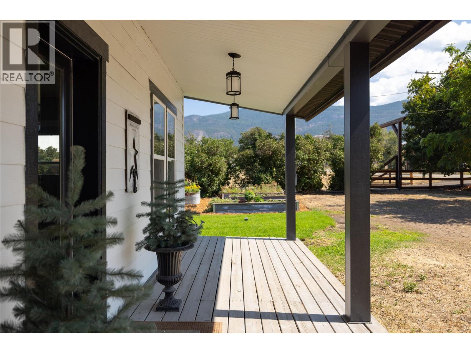 1130 Thomas Hayes Road, Spallumcheen, British Columbia  V0E 1B6 - Photo 22 - 10398138