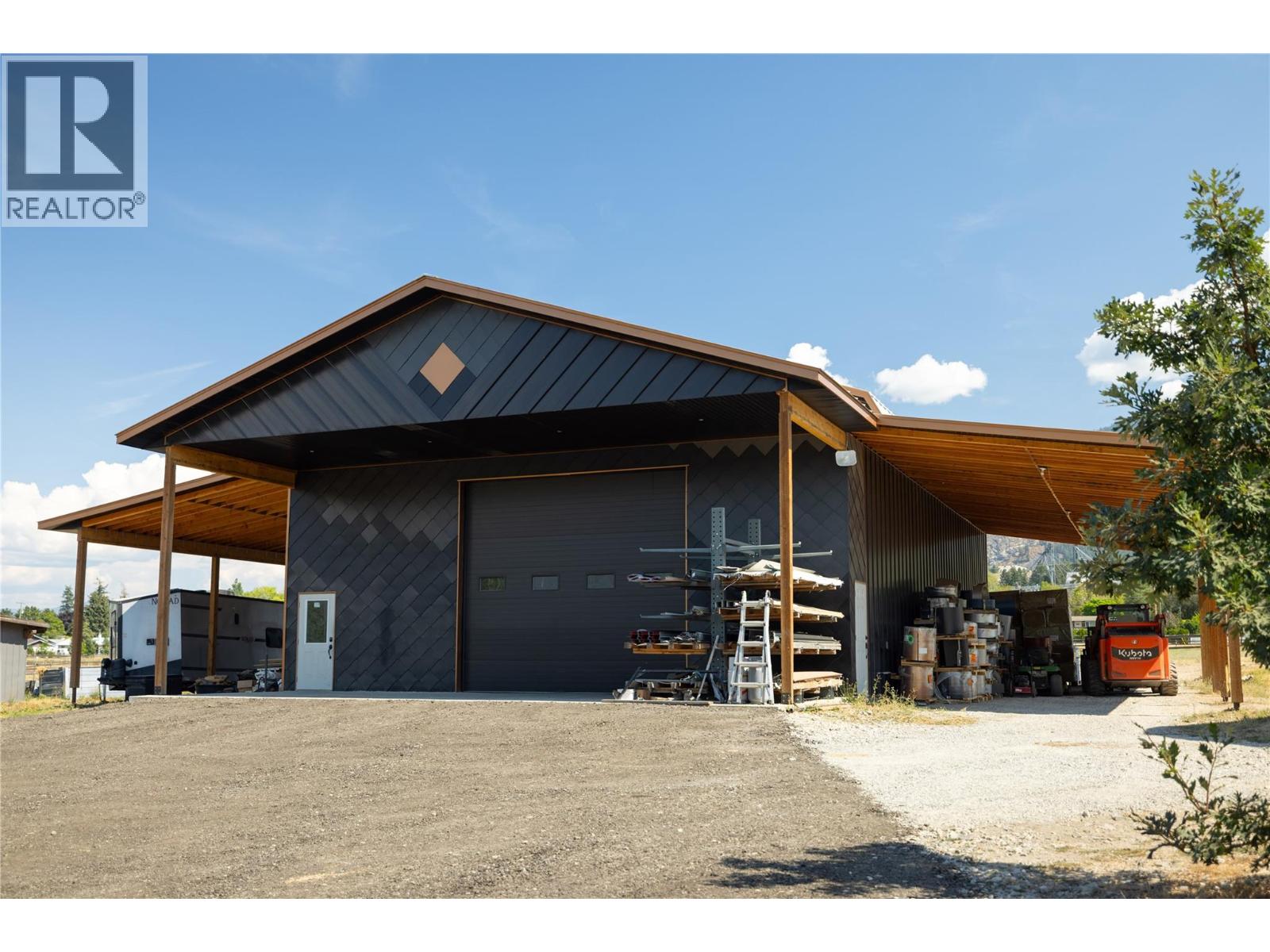 1130 Thomas Hayes Road, Spallumcheen, British Columbia  V0E 1B6 - Photo 23 - 10398138