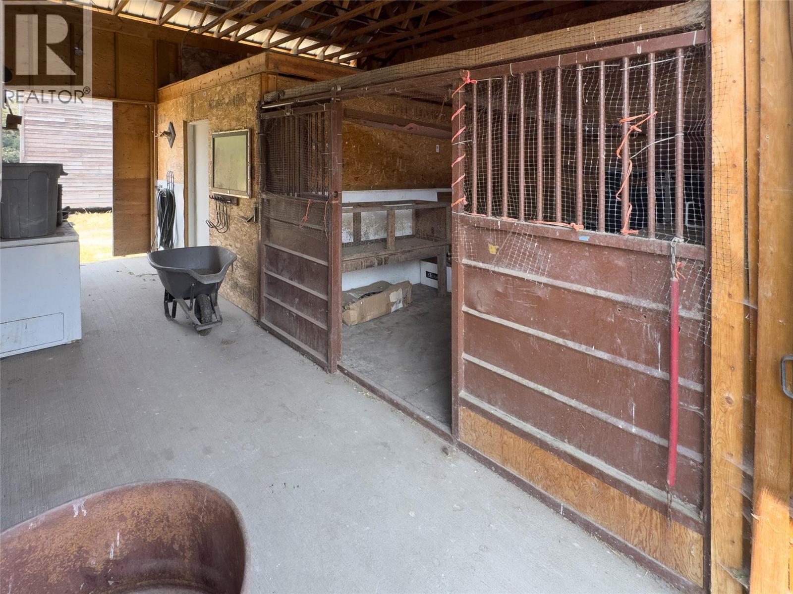 1130 Thomas Hayes Road, Spallumcheen, British Columbia  V0E 1B6 - Photo 26 - 10398138