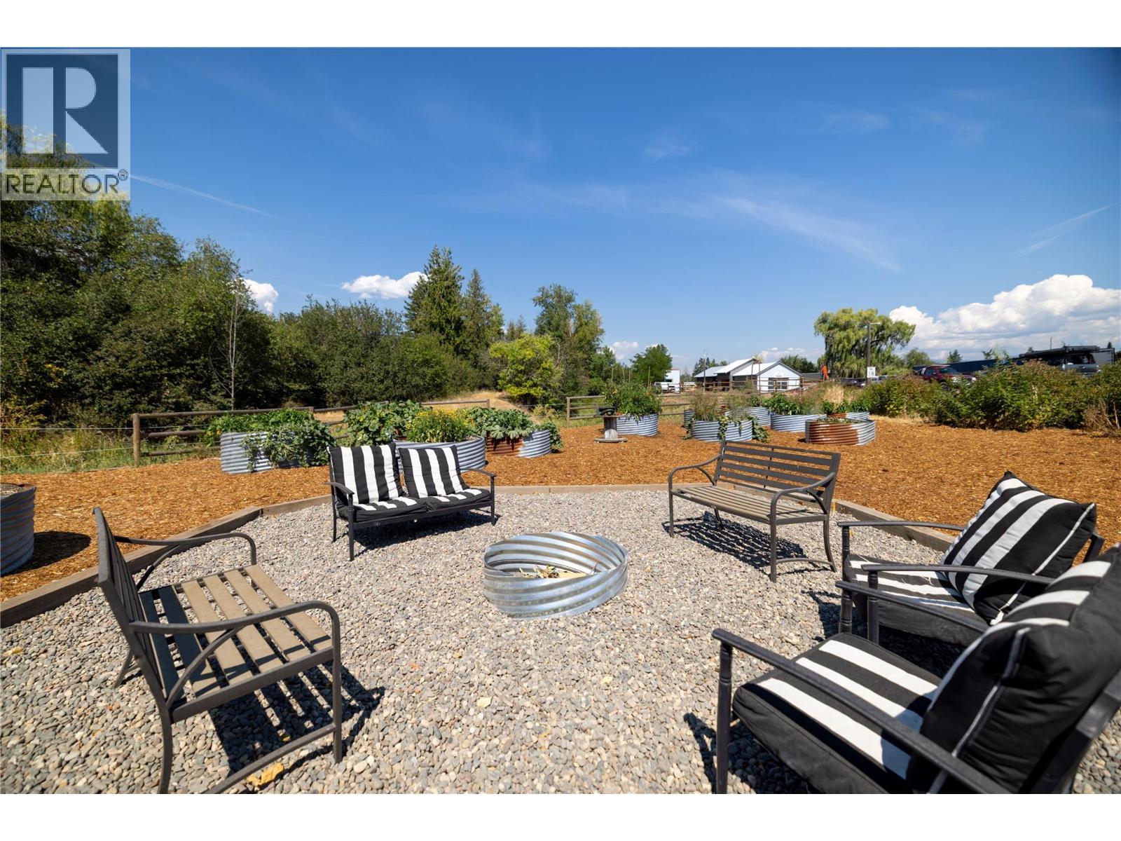 1130 Thomas Hayes Road, Spallumcheen, British Columbia  V0E 1B6 - Photo 33 - 10398138