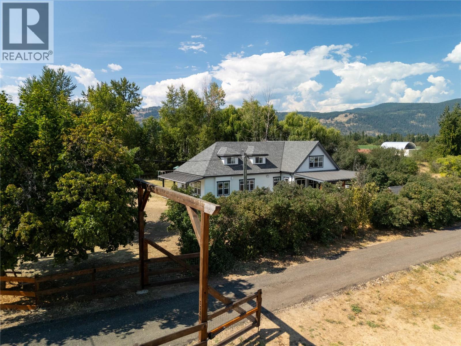 1130 Thomas Hayes Road, Spallumcheen, British Columbia  V0E 1B6 - Photo 4 - 10398138