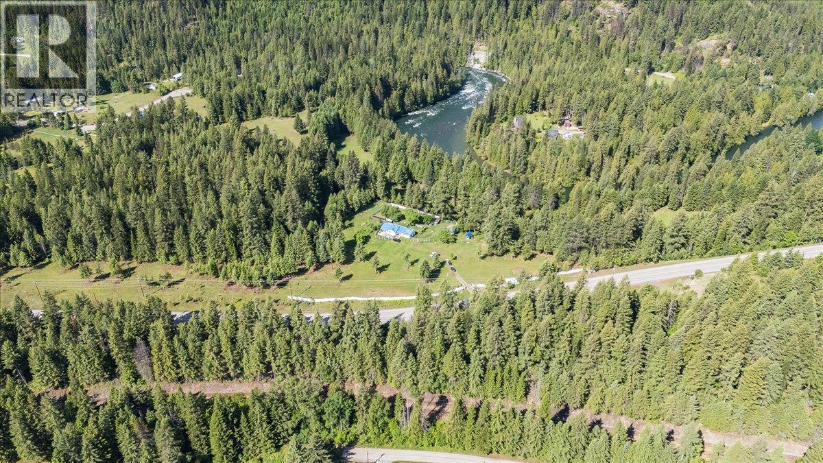 2621 3a Highway, Castlegar, British Columbia  V1N 4P5 - Photo 1 - 10398006