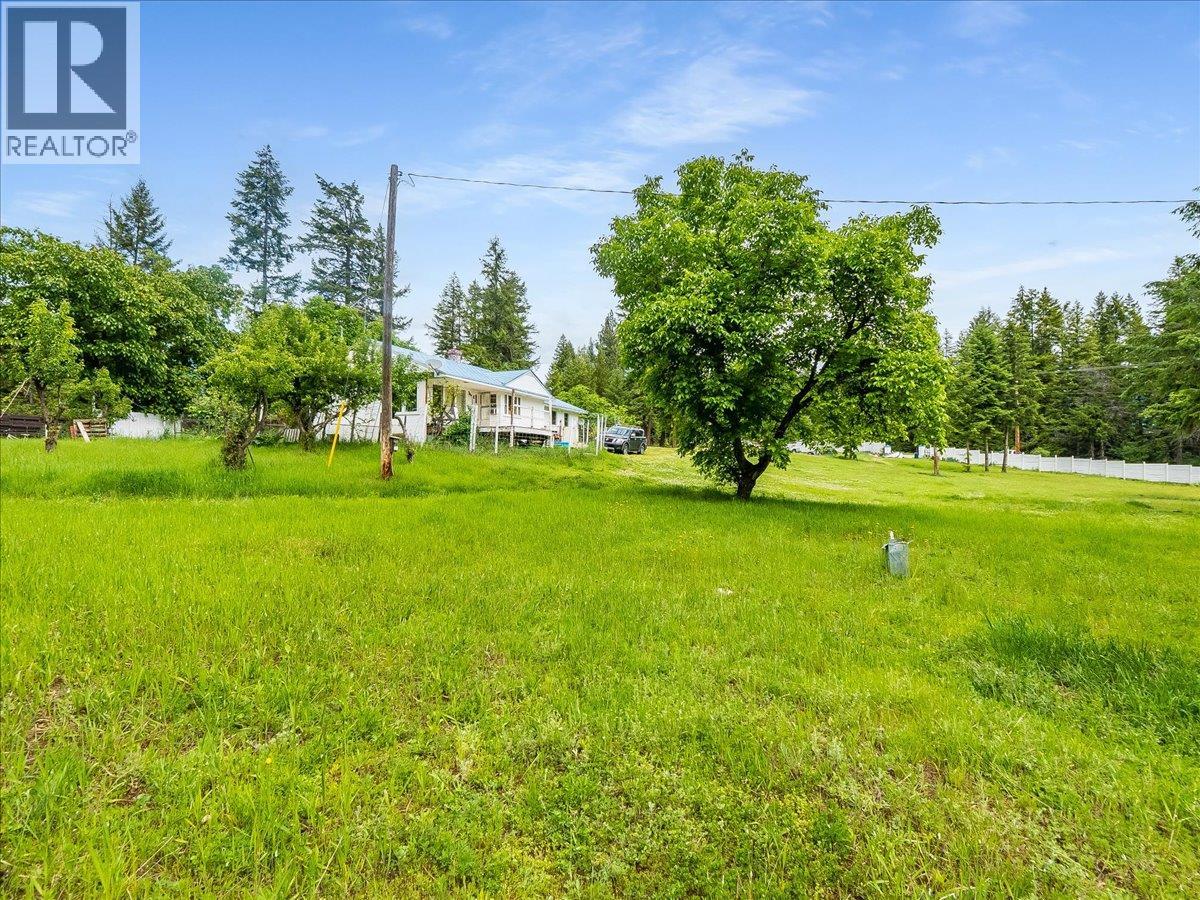2621 3a Highway, Castlegar, British Columbia  V1N 4P5 - Photo 36 - 10398006