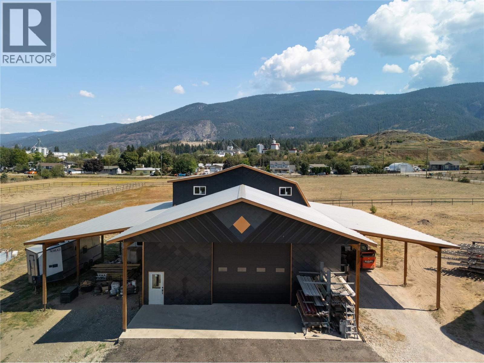 1130 Thomas Hayes Road, Spallumcheen, British Columbia  V0E 1B6 - Photo 10 - 10397880