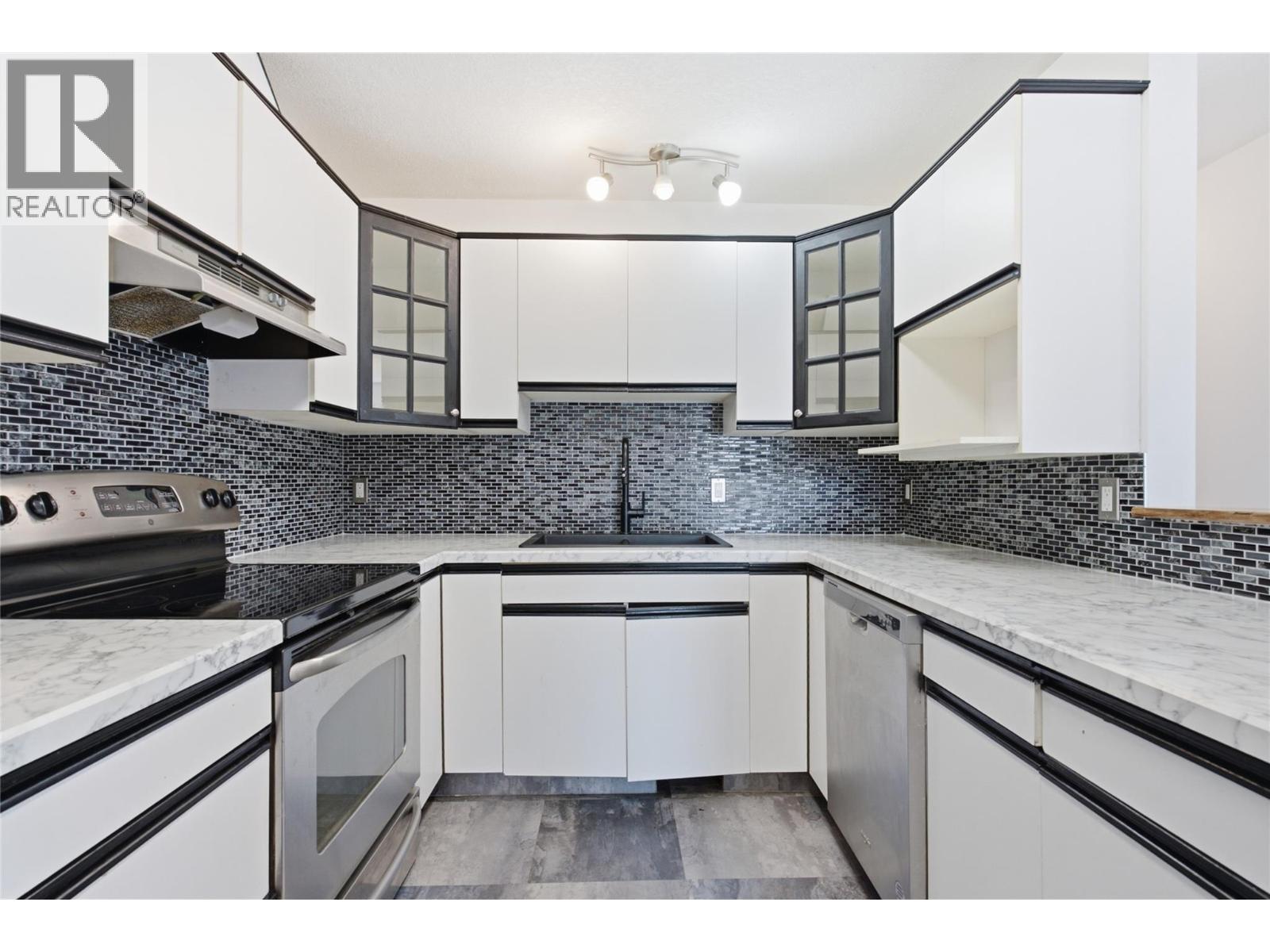 881 Evergreen Place, Kamloops, British Columbia  V2B 5M7 - Photo 15 - 10397643